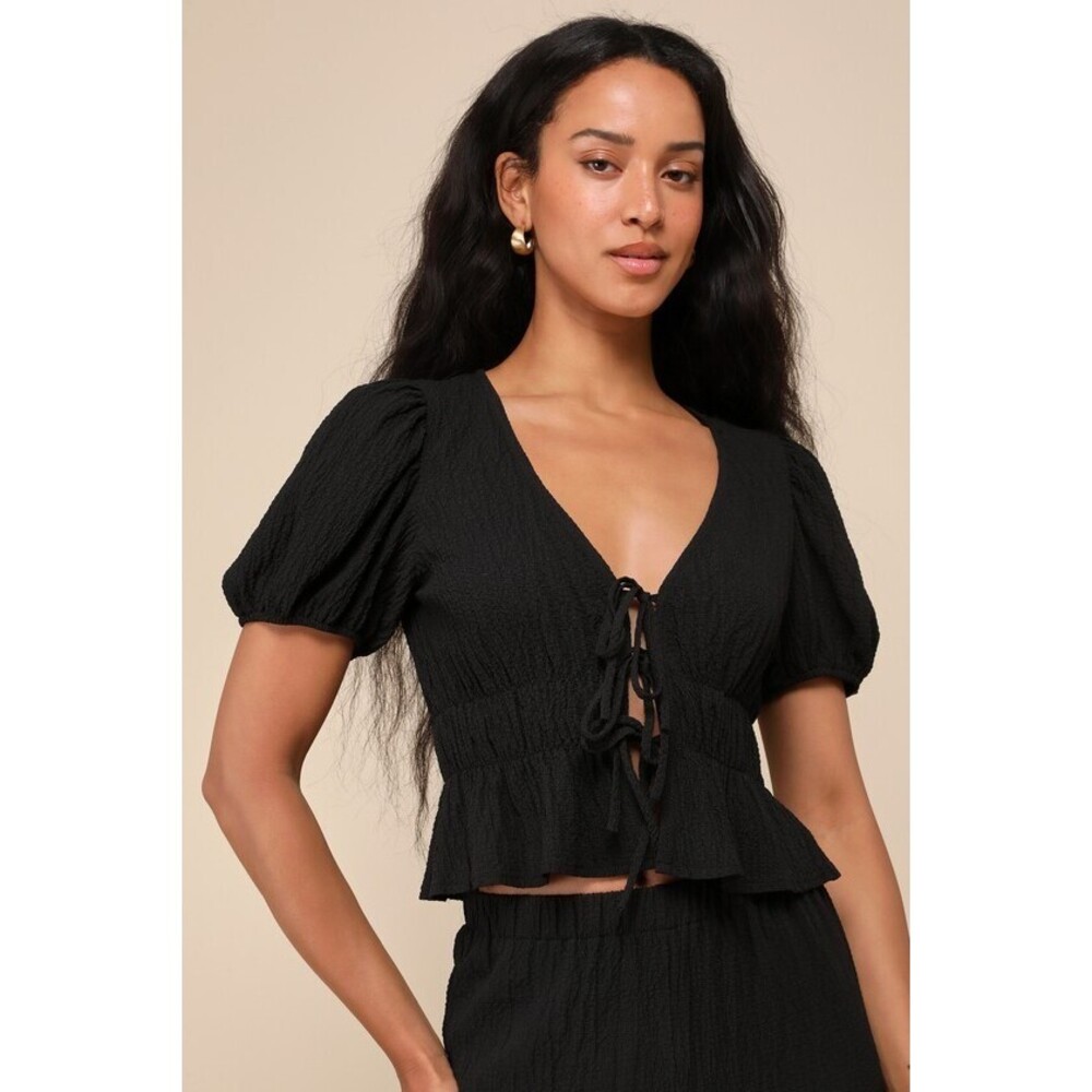 Lulus Popular Personality Black Textured Tie-front Puff Sleeve Top - Size XS